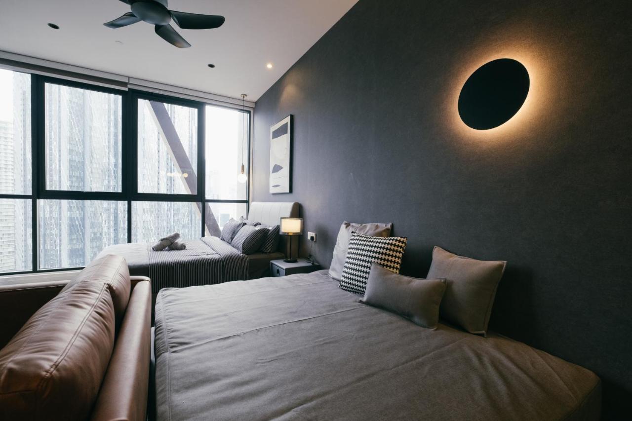 Scarletz Klcc Studio Suites 4 Pax Luxury Modern Style Wifi 100Mbps Kuala Lumpur Exterior foto