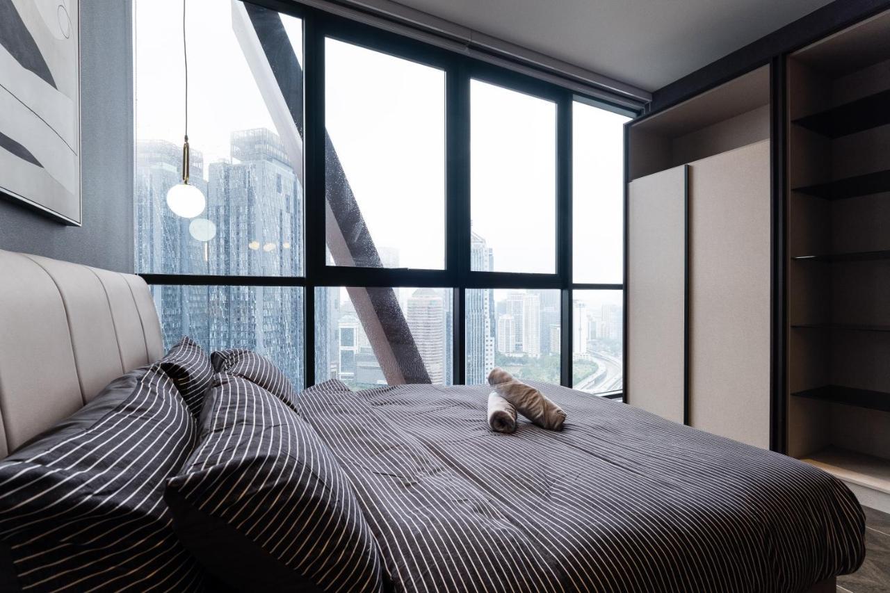 Scarletz Klcc Studio Suites 4 Pax Luxury Modern Style Wifi 100Mbps Kuala Lumpur Exterior foto